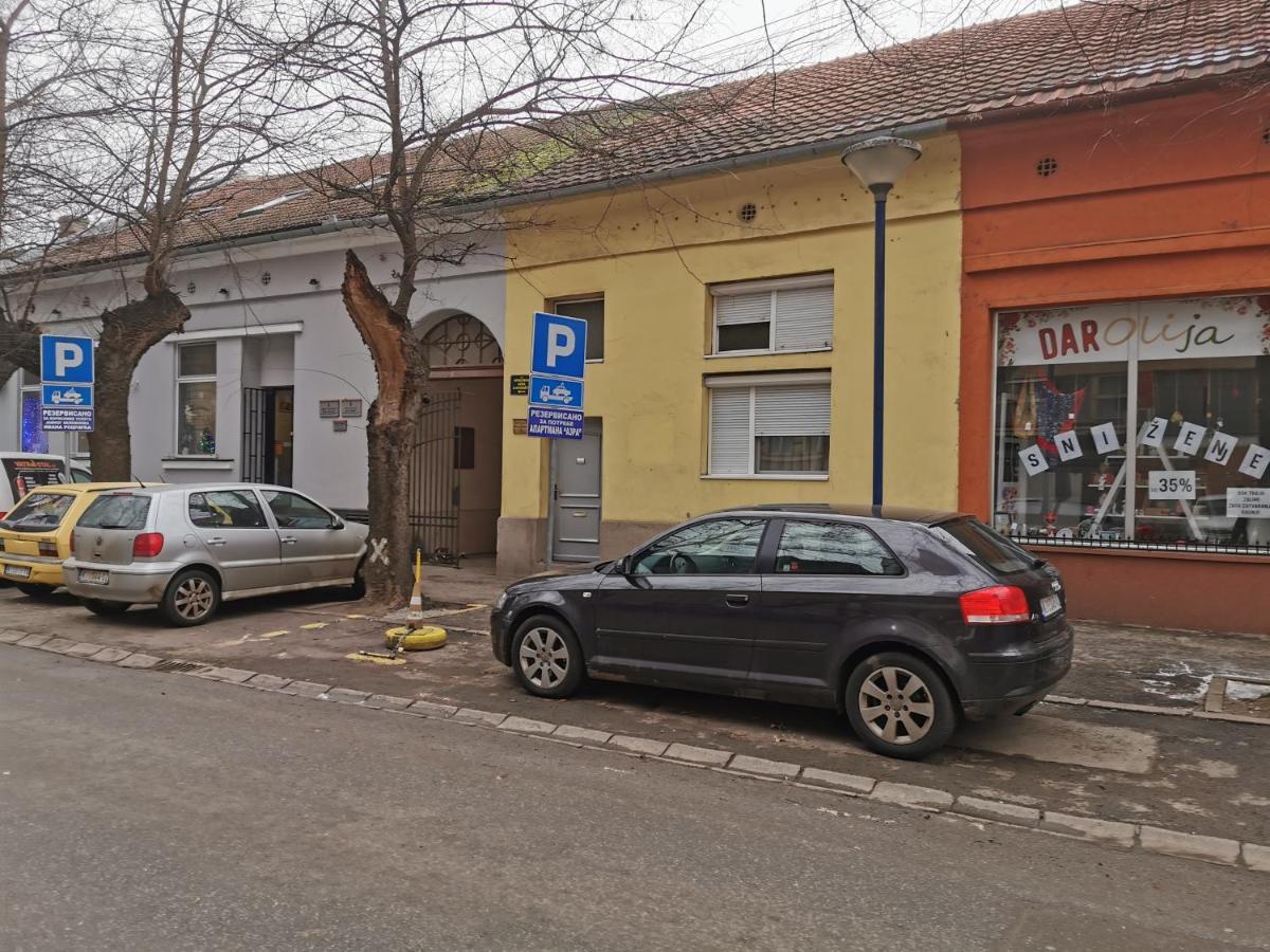 Apartman Azra Kikinda Exteriör bild